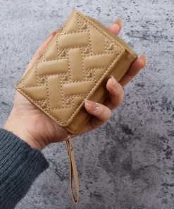 Women’s Short Embroidered Love Zero Wallet Zipper Buckle Large Capacity Card Bag Versatile Fashion Simple